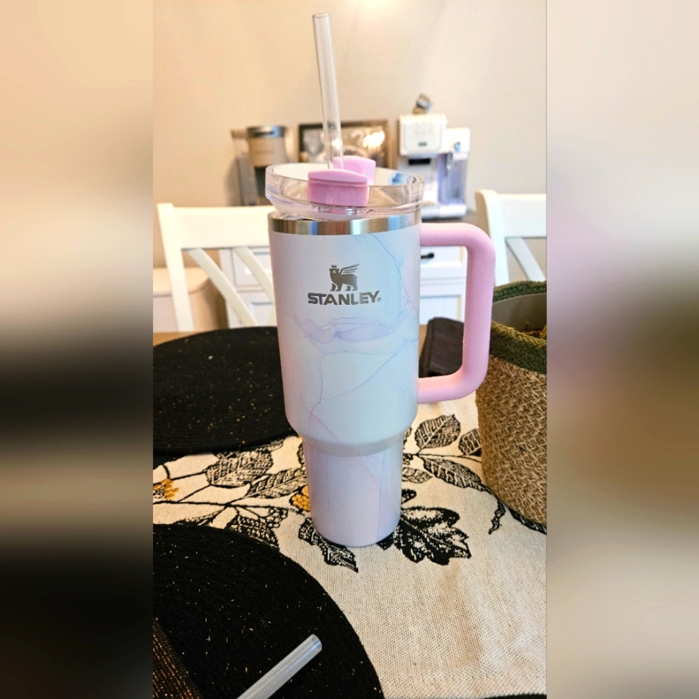Stanley 40oz Quencher, Pink and Purple Marble
